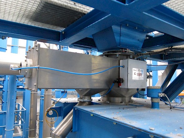 Auto Shuttle Magnetic Separator installation