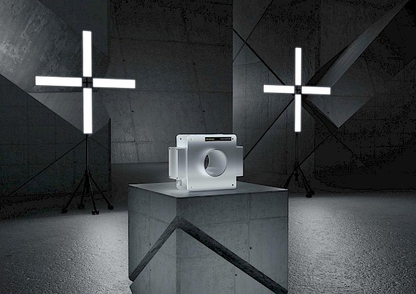 Metal detector for gravity free-fall applications